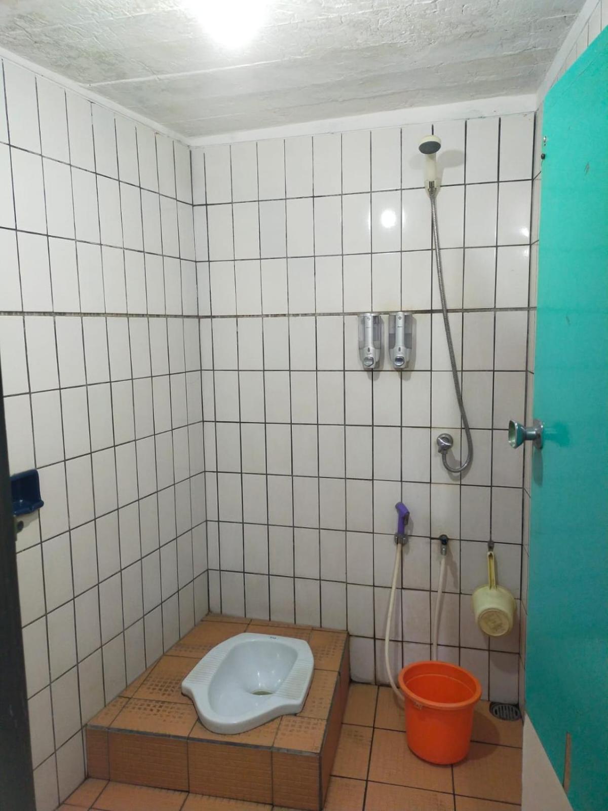 Hotel Aneka Baru Sleman  Exteriör bild